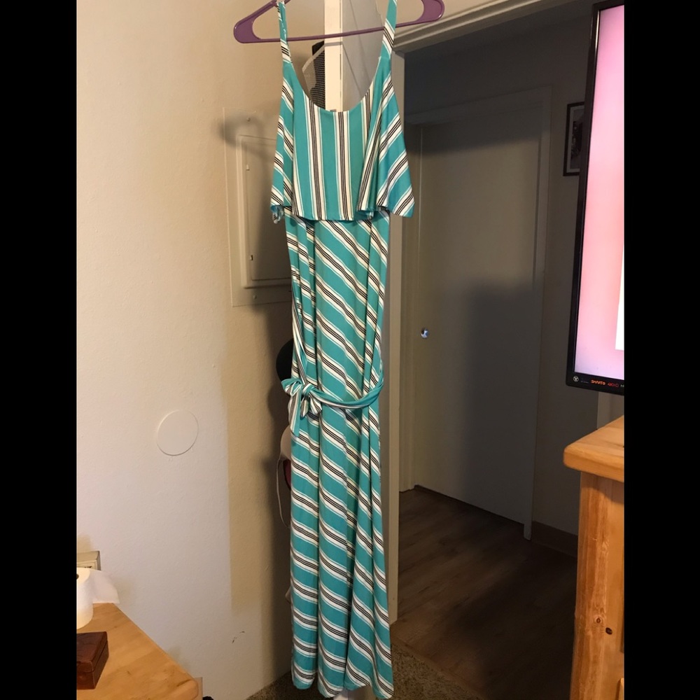 Beautiful Maxi dress. Wore 2X
